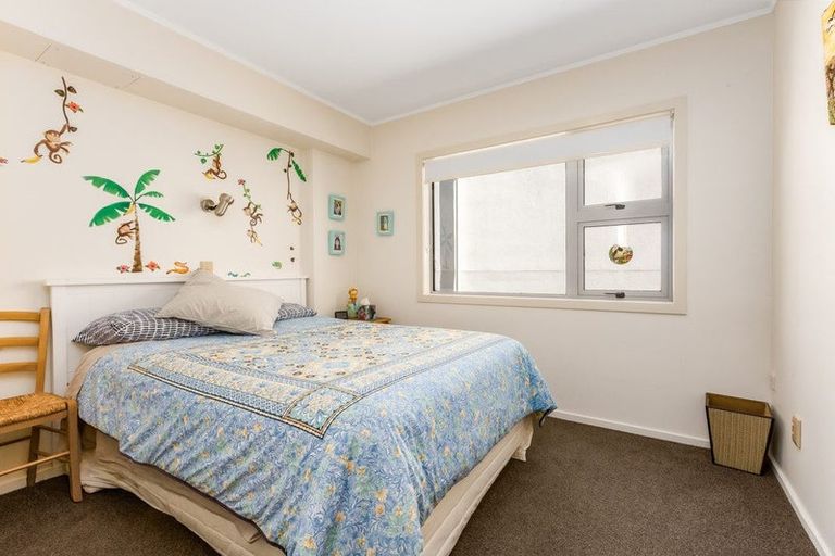 Photo of property in 2/227 The Terrace, Wellington Central, Wellington, 6011