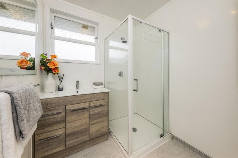 Photo of property in 62 Calthorp Close, Favona, Auckland, 2024