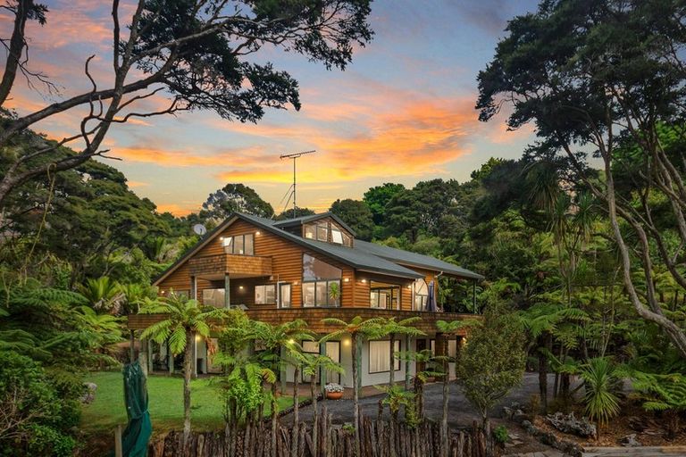 Photo of property in 366g Huia Road, Titirangi, Auckland, 0604