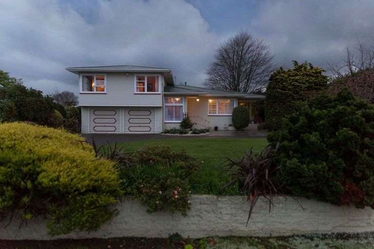 Photo of property in 43 Guy Street, Dannevirke, 4930