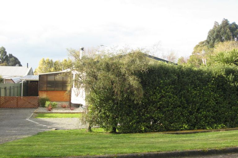 Photo of property in 62 Victoria Street, Carterton, 5713