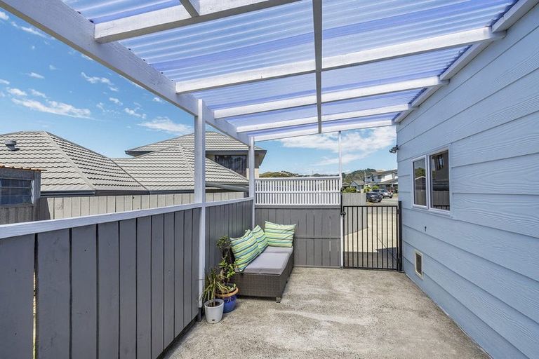 Photo of property in 35 James Cook Drive, Whitby, Porirua, 5024