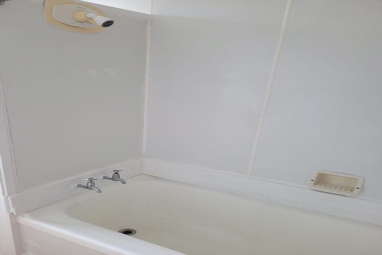 Photo of property in 46 Butterworth Drive, Glendene, Auckland, 0602