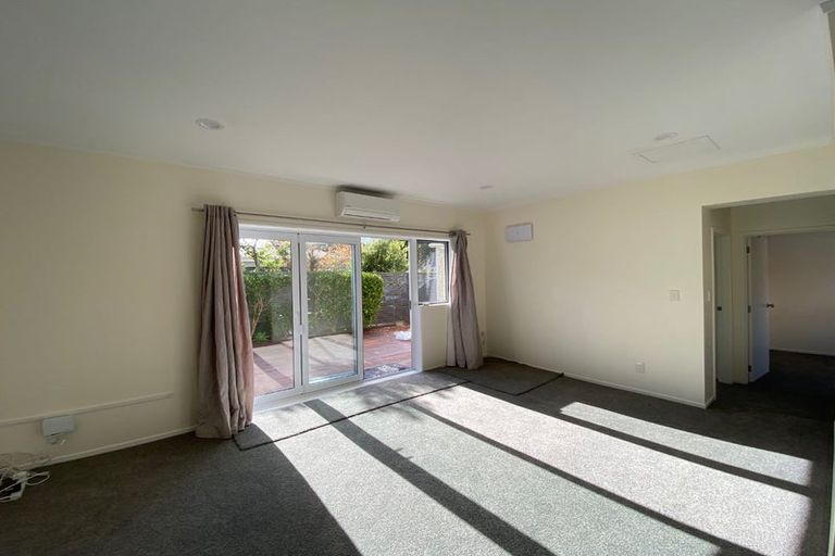 Photo of property in 28 Merriefield Avenue, Forrest Hill, Auckland, 0620