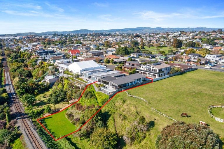 Photo of property in 8 Aylesbury Terrace, Otumoetai, Tauranga, 3110