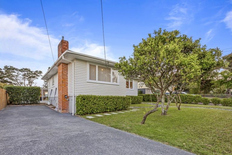 Photo of property in 13 Helena Street, Massey, Auckland, 0614