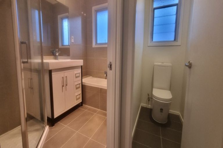 Photo of property in 1/22 Stanaway Street, Hillcrest, Auckland, 0627