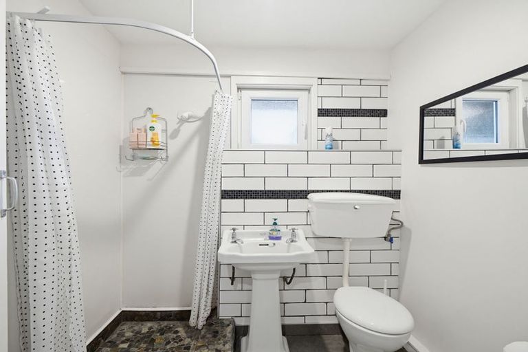 Photo of property in 42 Moody Street, Gore Bay, Cheviot, 7383