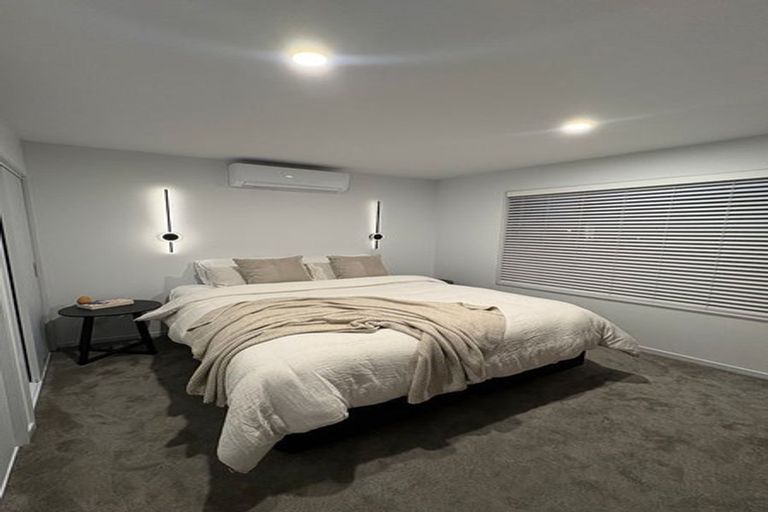 Photo of property in 2e Fowler Street, Northcote, Auckland, 0627