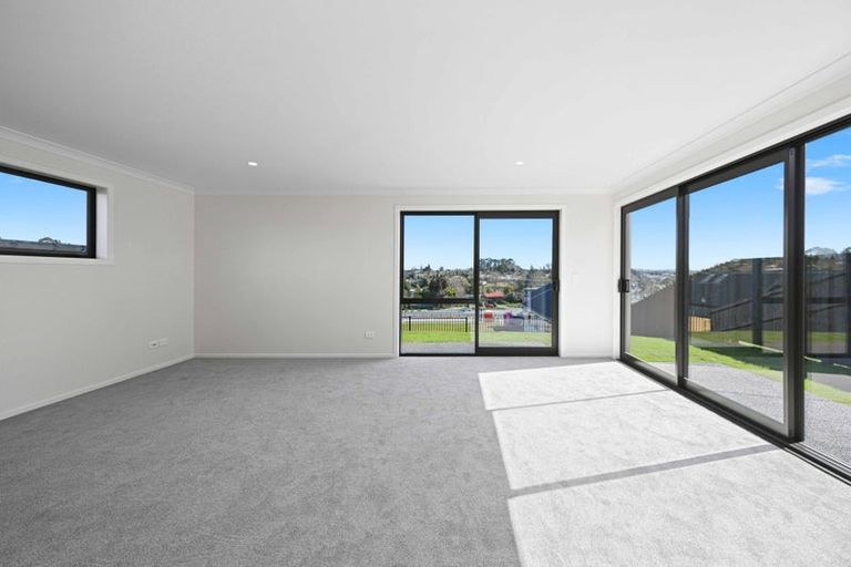 Photo of property in 9 Halo Green, Peacocke, Hamilton, 3206