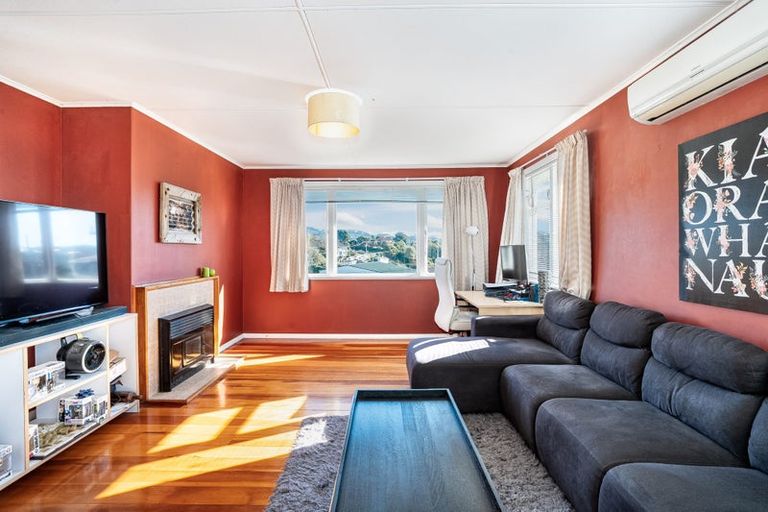 Photo of property in 101 Hereford Street, Cannons Creek, Porirua, 5024