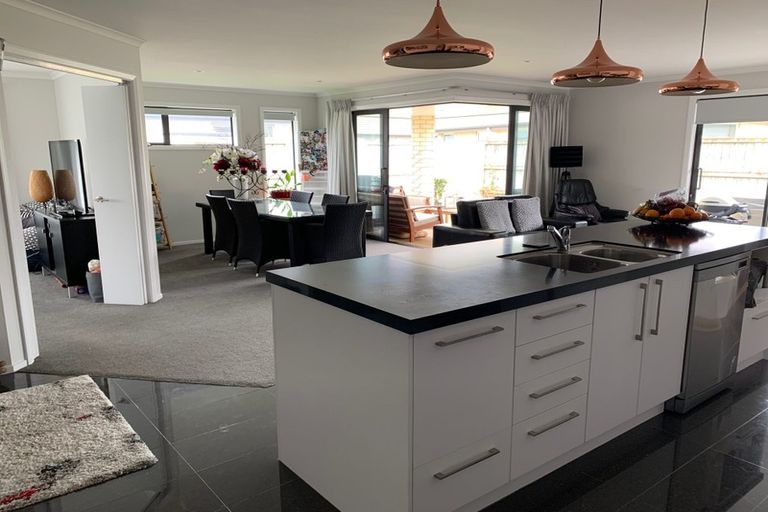 Photo of property in 14 Kowhai Drive, Cambridge, 3434