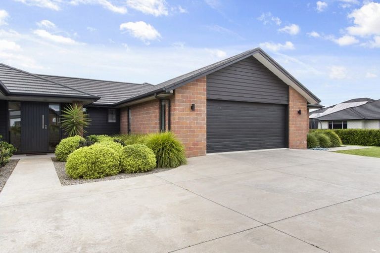 Photo of property in 37 Mike Smith Drive, Cambridge, 3434