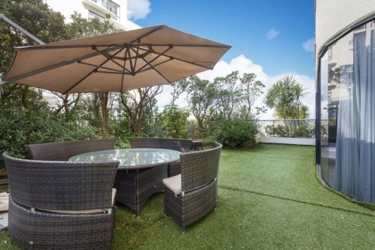 Photo of property in 21 Maunganui Road, Mount Maunganui, 3116