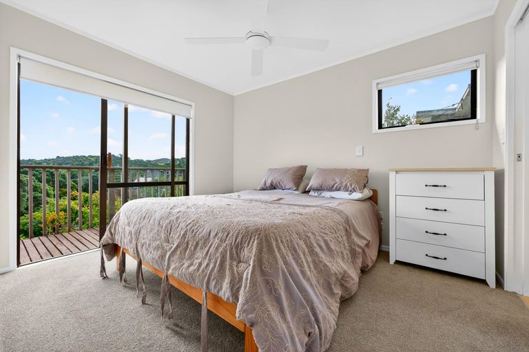 Photo of property in 11 Hillside Crescent, Leigh, 0985