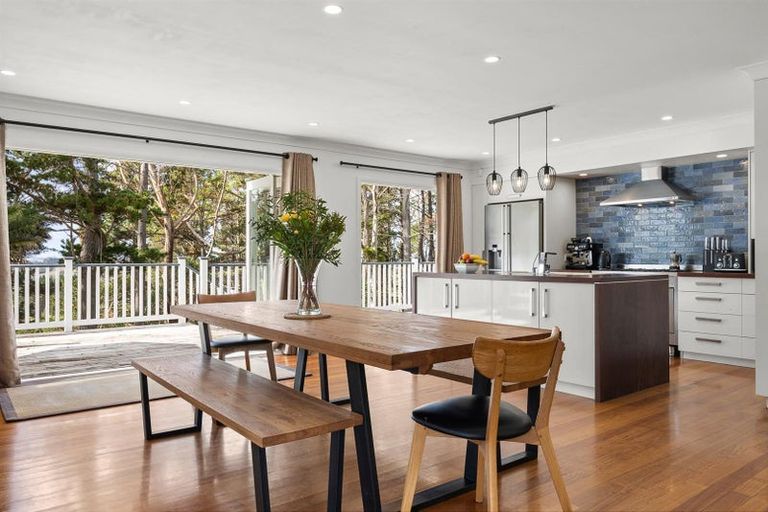 Photo of property in 603 Peak Road, Helensville, 0875