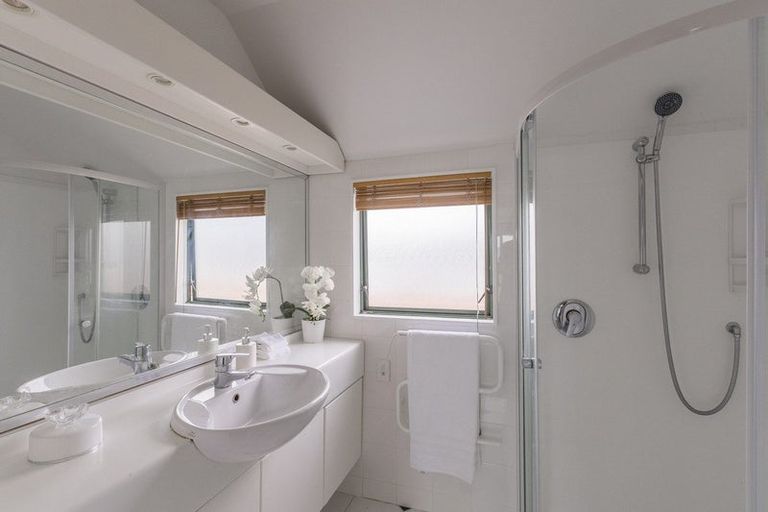 Photo of property in 3b/25 Maclean Street, Paraparaumu Beach, Paraparaumu, 5032