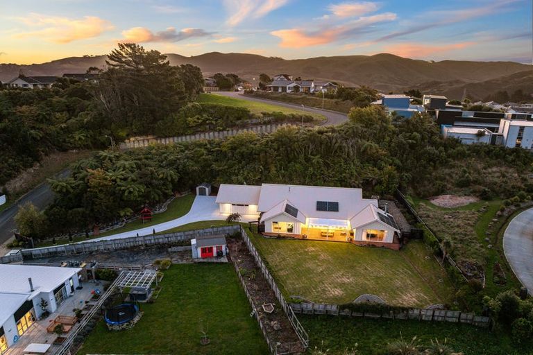 Photo of property in 1 Lindis Lane, Kelson, Lower Hutt, 5010