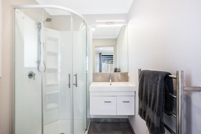 Photo of property in 5 Pohe Street, Waikanae, 5036