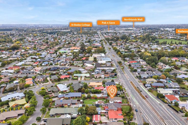 Photo of property in 412 Main North Road, Redwood, Christchurch, 8051