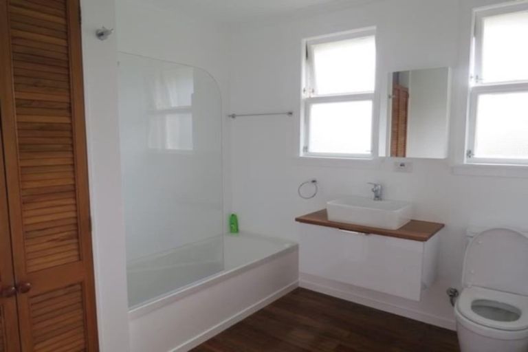 Photo of property in 68 Ngamotu Road, Spotswood, New Plymouth, 4310