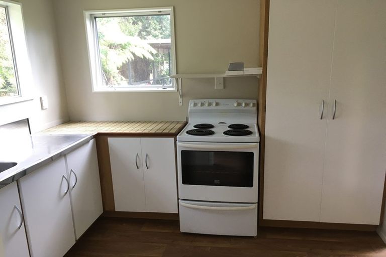 Photo of property in 3/42 Manuka Road, Glenfield, Auckland, 0629