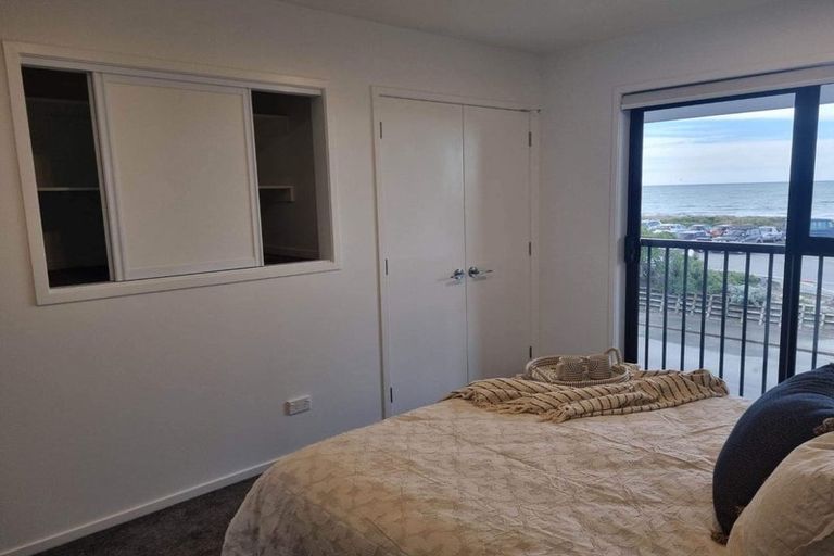 Photo of property in 231u8 Marine Parade, Seatoun, Wellington, 6022