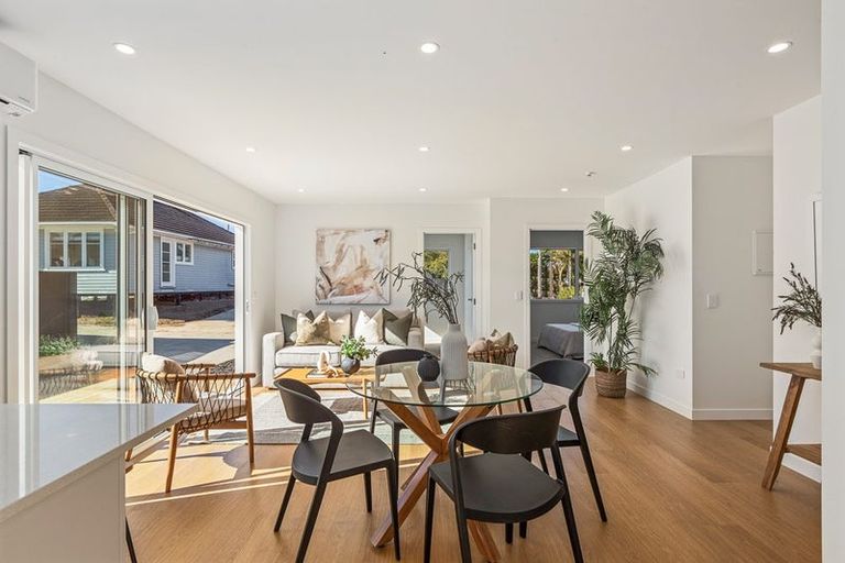 Photo of property in 17a Hamurana Place, Te Atatu Peninsula, Auckland, 0610