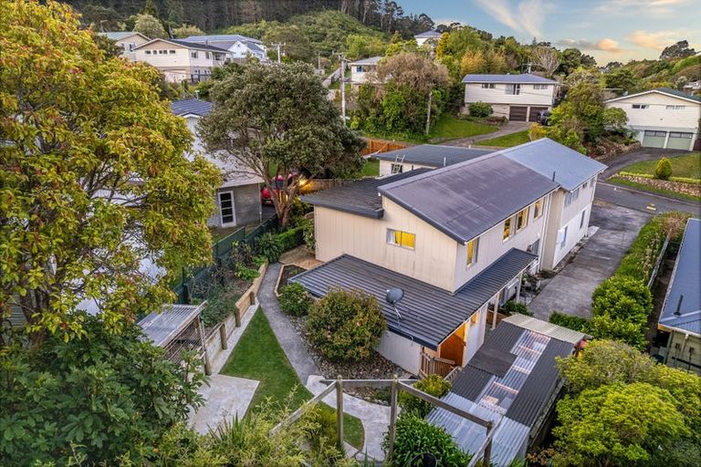 Photo of property in 1/71 Larsen Crescent, Tawa, Wellington, 5028