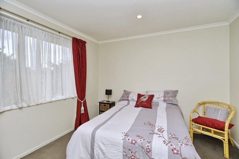 Photo of property in 6 Wineberry Avenue, Amberley, 7410
