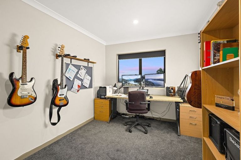 Photo of property in 45 Helleur Road, Massey, Auckland, 0614