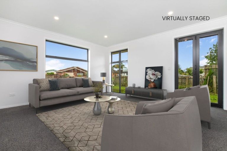 Photo of property in 17 Coolen Place, Tuakau, 2121