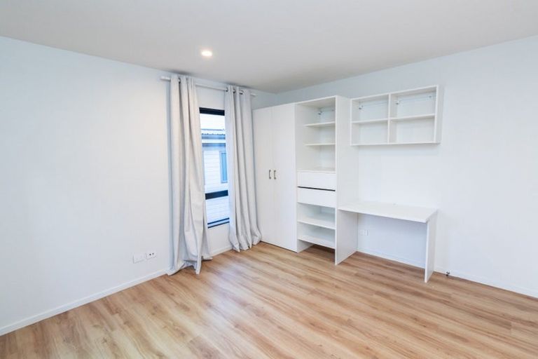 Photo of property in 5b Salmont Place, Kelburn, Wellington, 6012