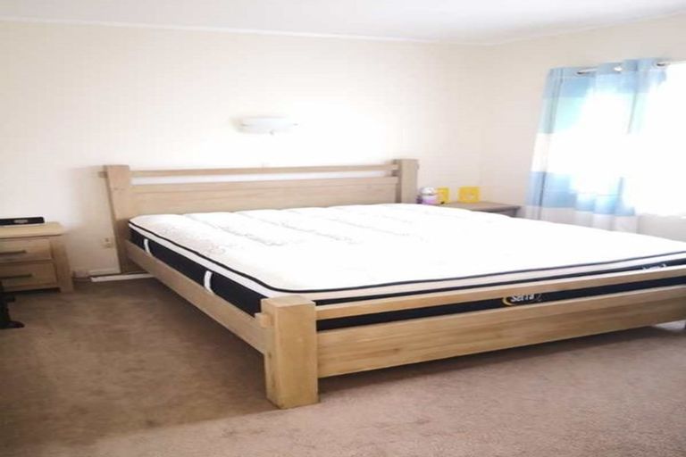 Photo of property in 2/7 Hamilton Place, Glenfield, Auckland, 0629