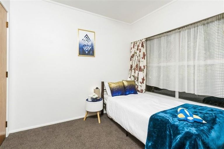 Photo of property in 1/65 High Road, Glenfield, Auckland, 0629