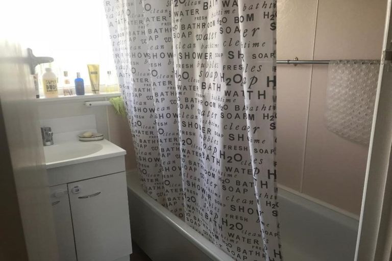 Photo of property in 4/109 Ocean View Road, Hillcrest, Auckland, 0627