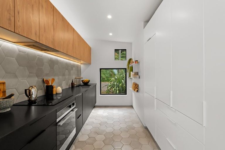 Photo of property in 49 Mount Pleasant Road, Aro Valley, Wellington, 6012