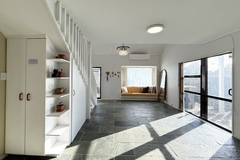 Photo of property in 2/3 Aorangi Place, Birkenhead, Auckland, 0626