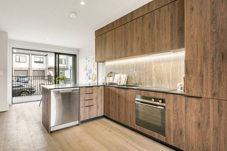 Photo of property in 11b Windlass Street, Long Bay, Auckland, 0630