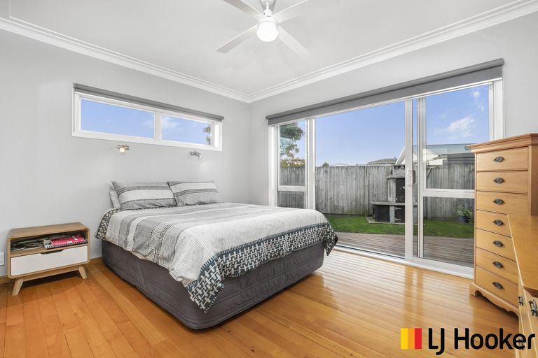 Photo of property in 18 Hill Crescent, Papakura, 2110
