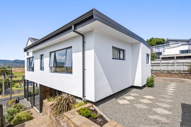 Photo of property in 55a Golf Road, Paraparaumu Beach, Paraparaumu, 5032