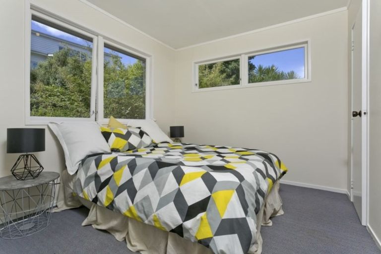 Photo of property in 33 Helleur Road, Massey, Auckland, 0614