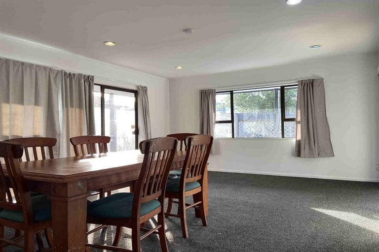 Photo of property in 19 Tane Street, New Lynn, Auckland, 0600