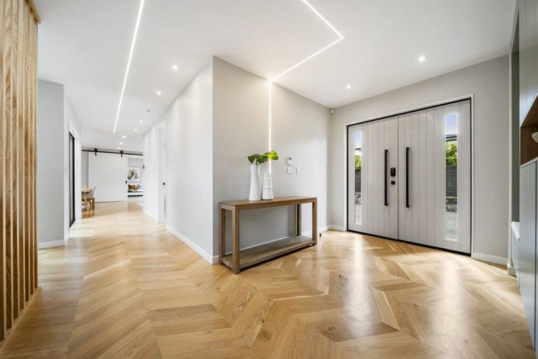 Photo of property in 2 Hanikura Street, Long Bay, Auckland, 0630