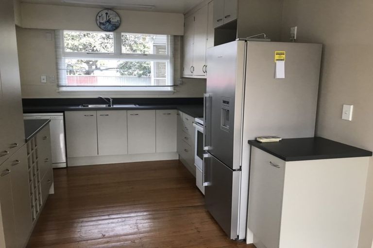 Photo of property in 2/140 Cashmere Road, Hoon Hay, Christchurch, 8025