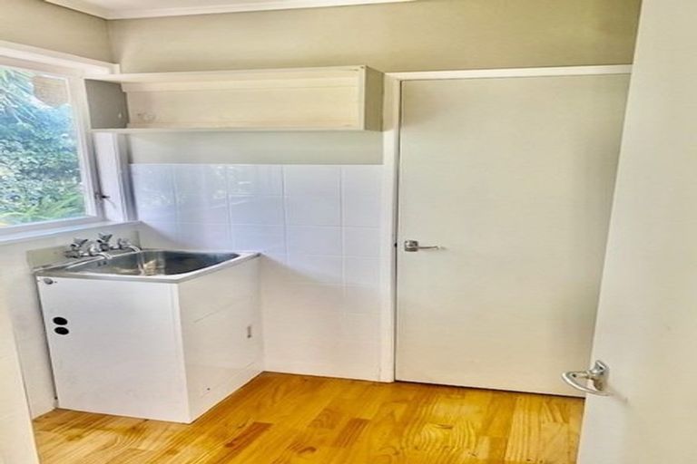 Photo of property in 7 Grimshaw Place, Henderson, Auckland, 0612