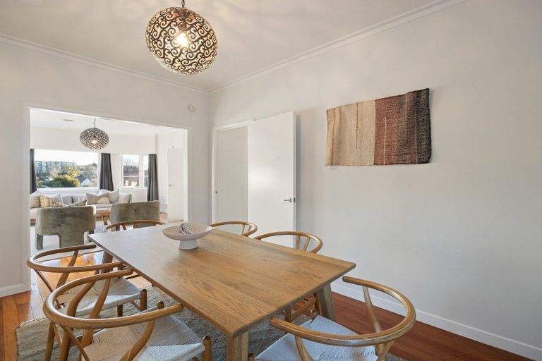 Photo of property in 24 Banbury Crescent, Fairfield, Hamilton, 3214