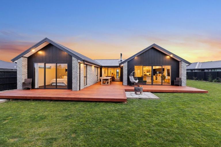 Photo of property in 39 Plover Avenue, Amberley, 7410