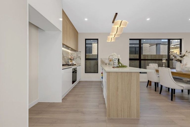 Photo of property in 28 Hearth Street, Flat Bush, 2019