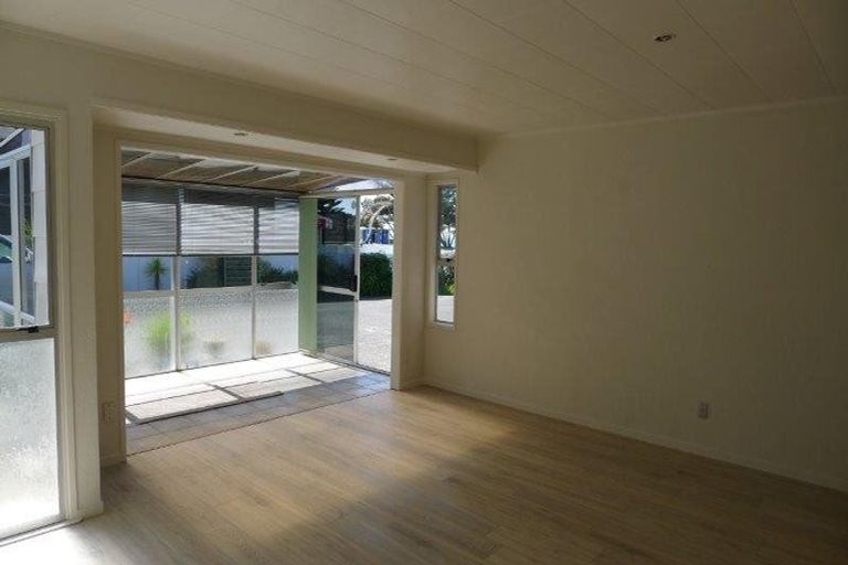 Photo of property in 2/274 Hibiscus Coast Highway, Orewa, 0931